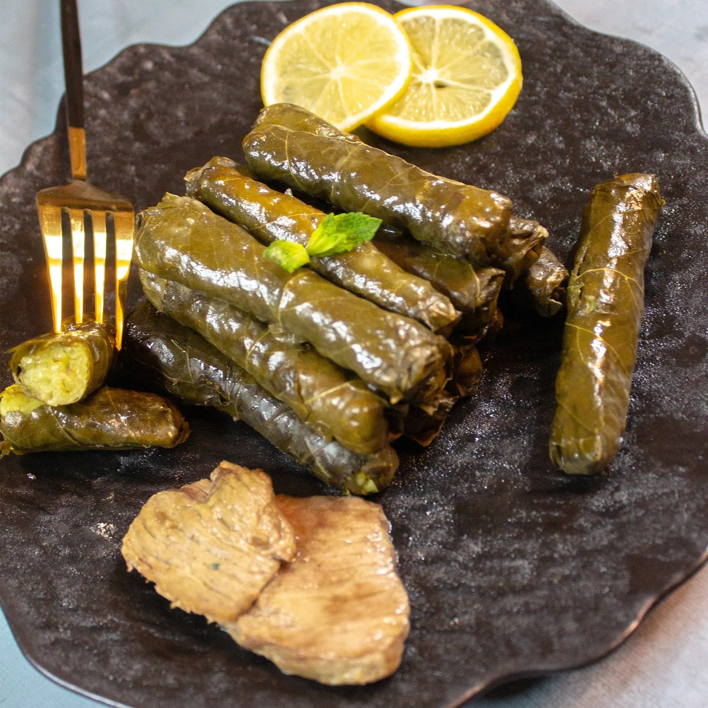 Yabraq – Gefüllte Weinblätter mit Fleisch