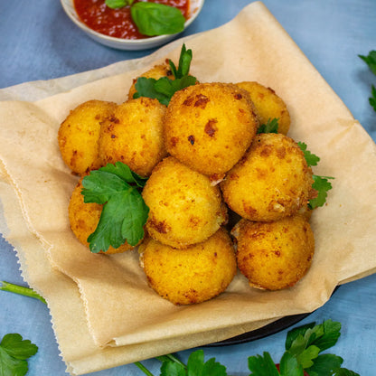 Kartoffelbällchen mit Kaschkawal-Käse