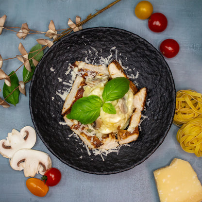 Fettuccine mit gegrilltem Hähnchen und Pilzen