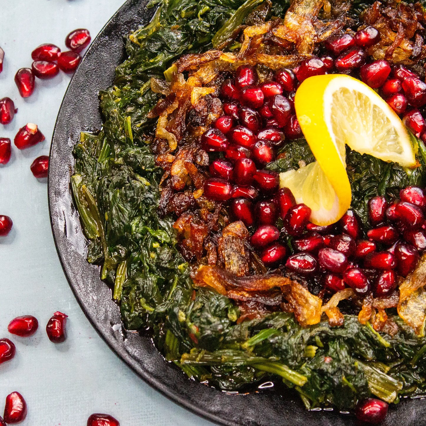 Syrischer Spinat mit Koriander und Granatapfelsirup