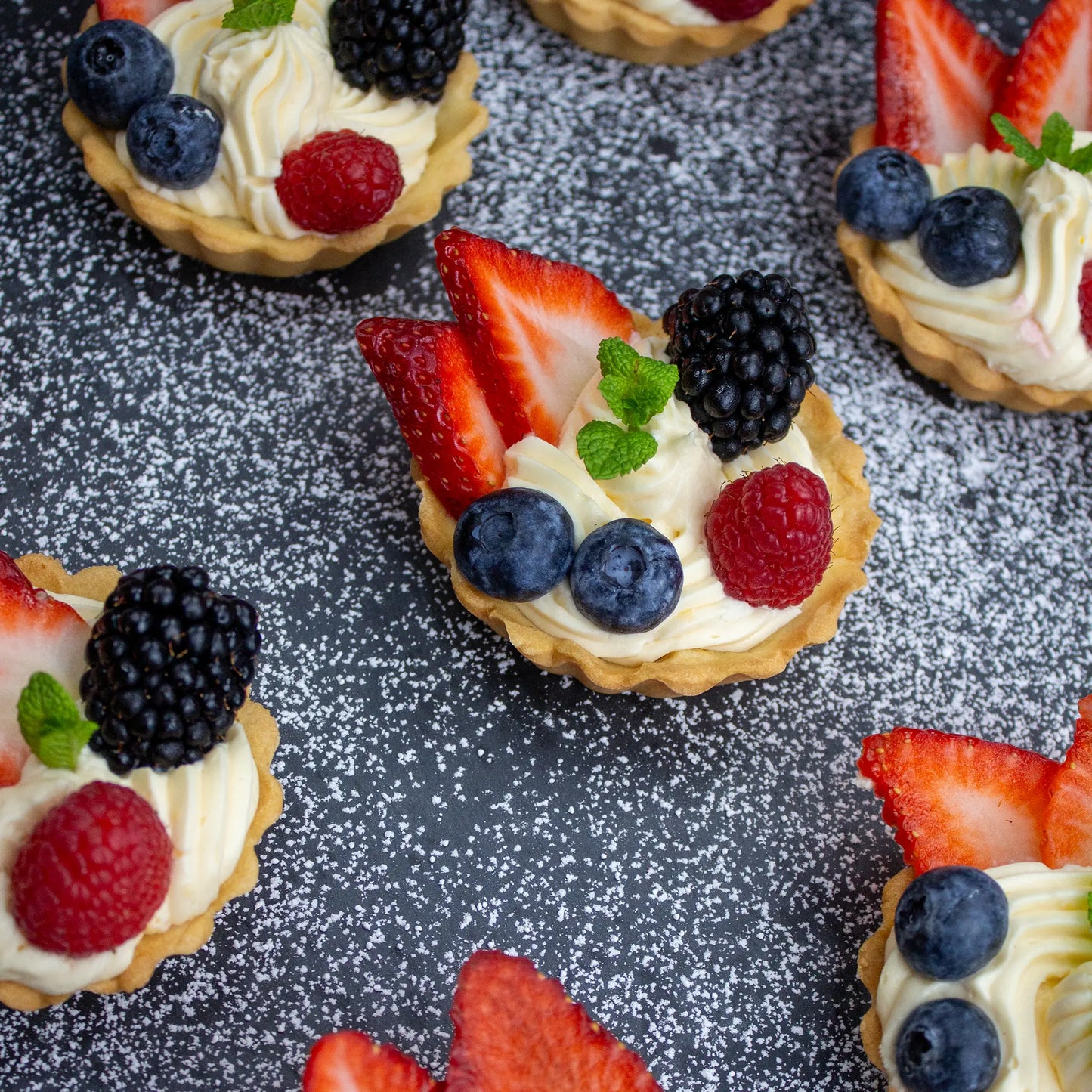 obsttarte, fruchttarte, dessert, kuchen, obstkuchen, catering, frische-fruechte, suessspeise