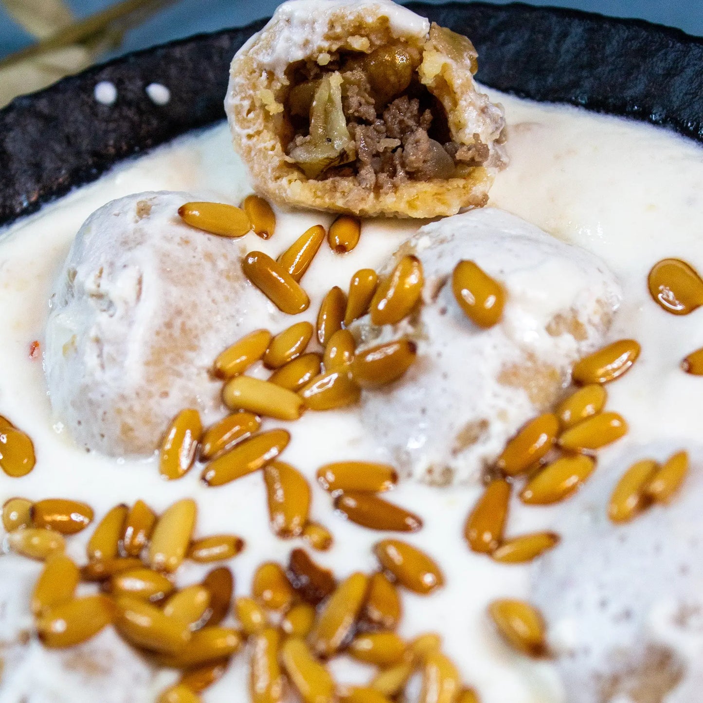 Kibbeh in Joghurtsauce (Kibbeh bi Laban)